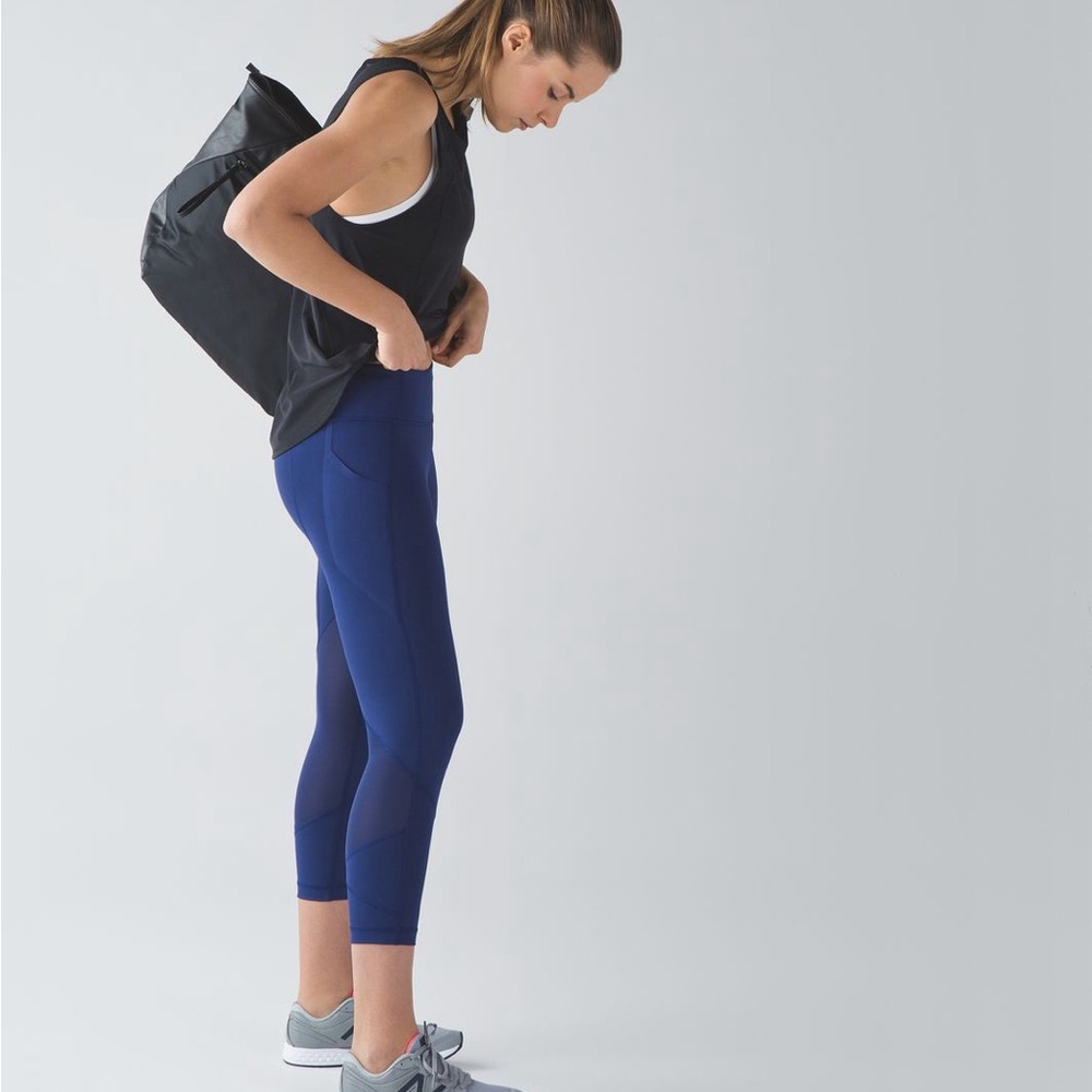 Lululemon Hero Blue Pace Rival Crop